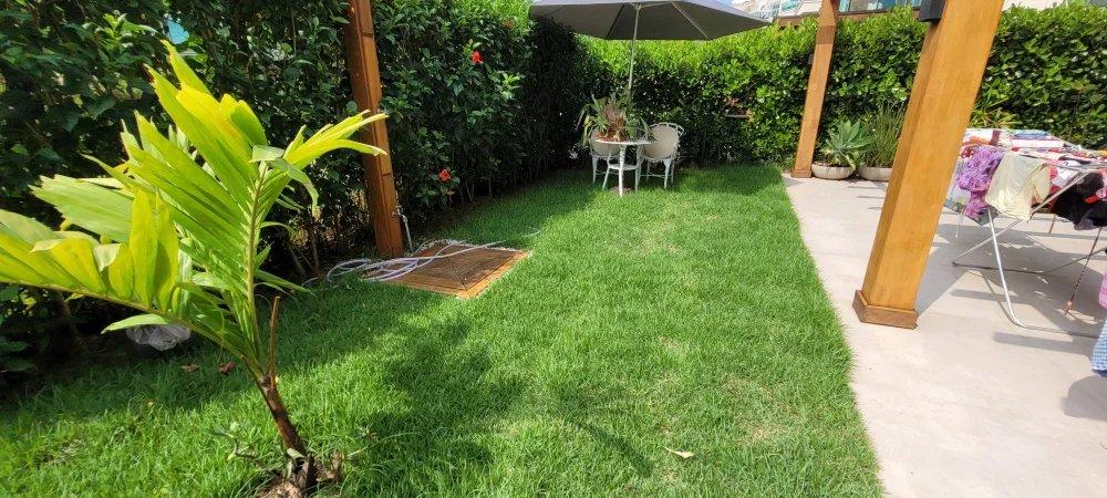 APARTAMENTO ESTILO CASA EM CONDOMÍNIO RESORT - Luggare Soluções Imobiliárias