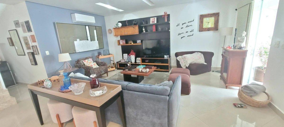 Casa 5 suítes, lavanderia, piscina e área gourmet - Luggare Soluções Imobiliárias