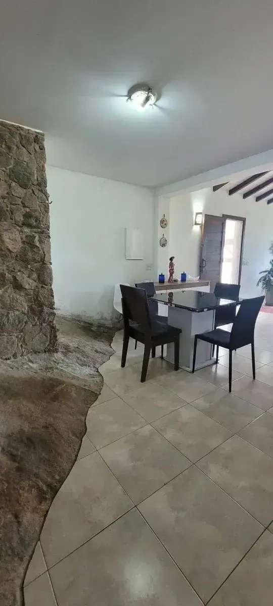 Casa integrada à natureza em terreno de 2.000m2 - Luggare Soluções Imobiliárias